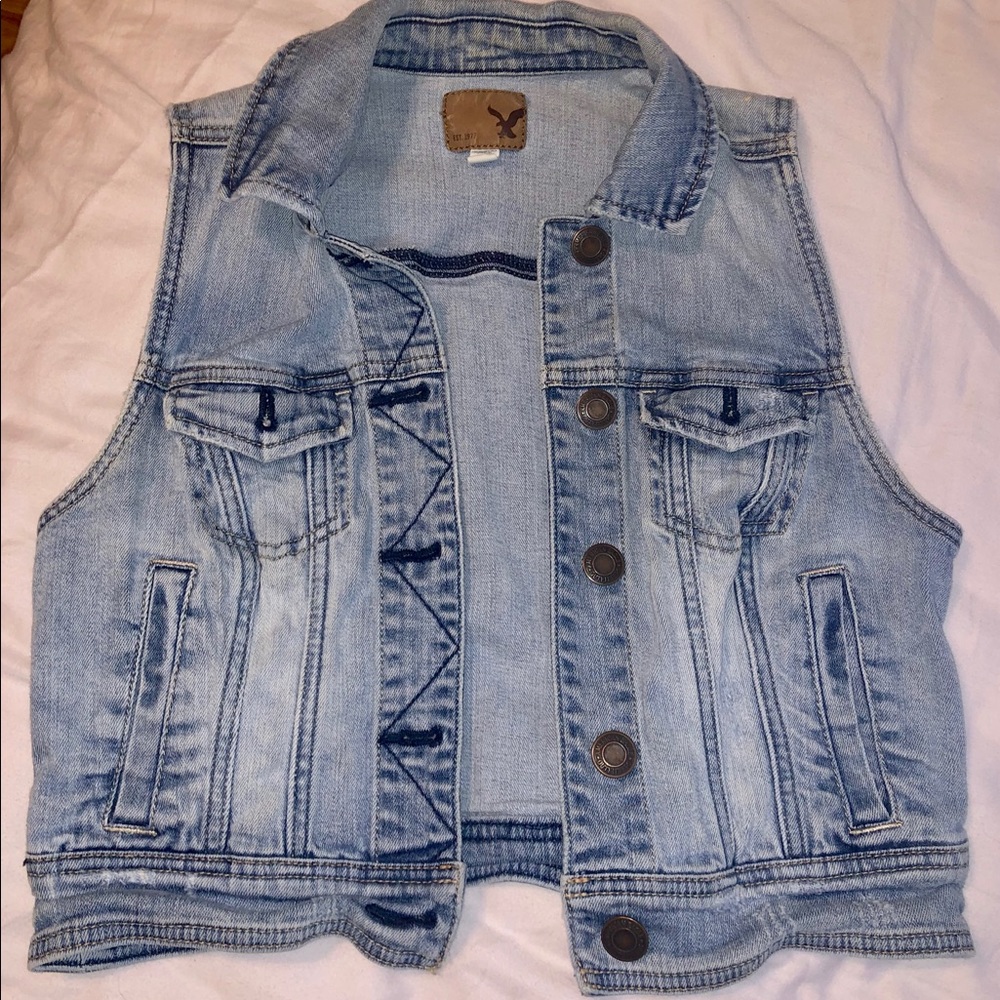 American Eagle Jean Vest